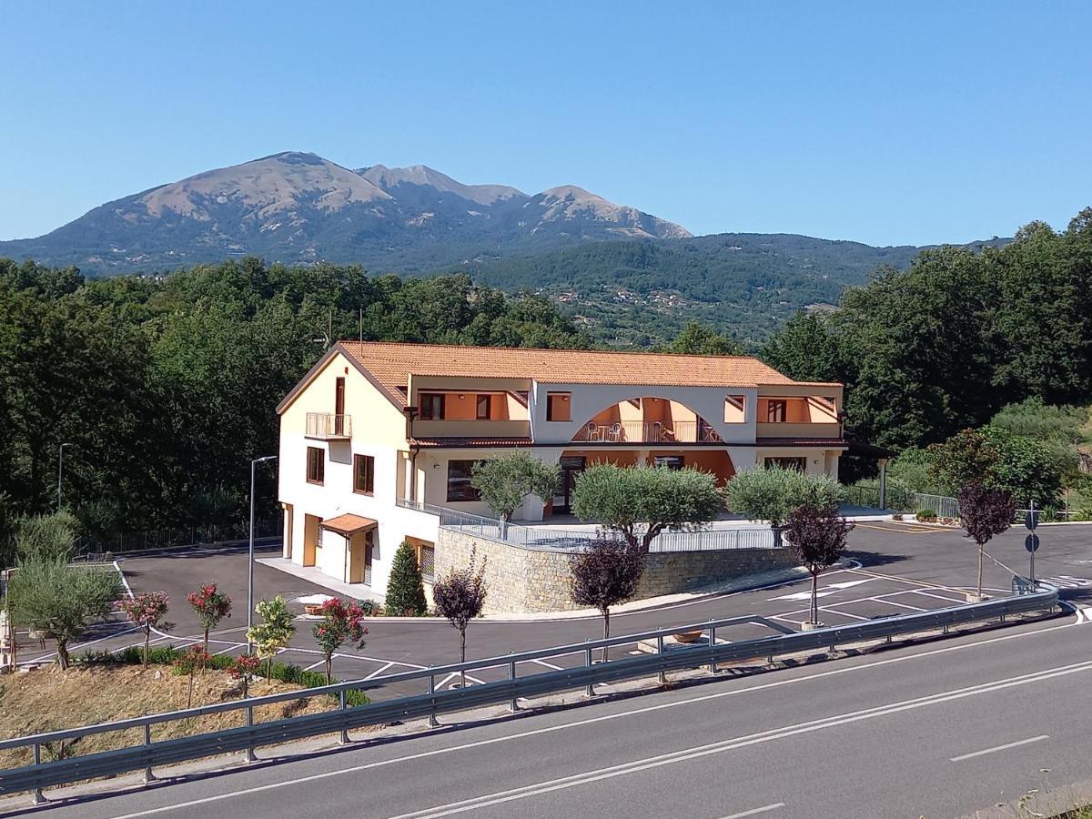 Hotel Ristorante Villa Terry Lauria Inferiore Buitenkant foto