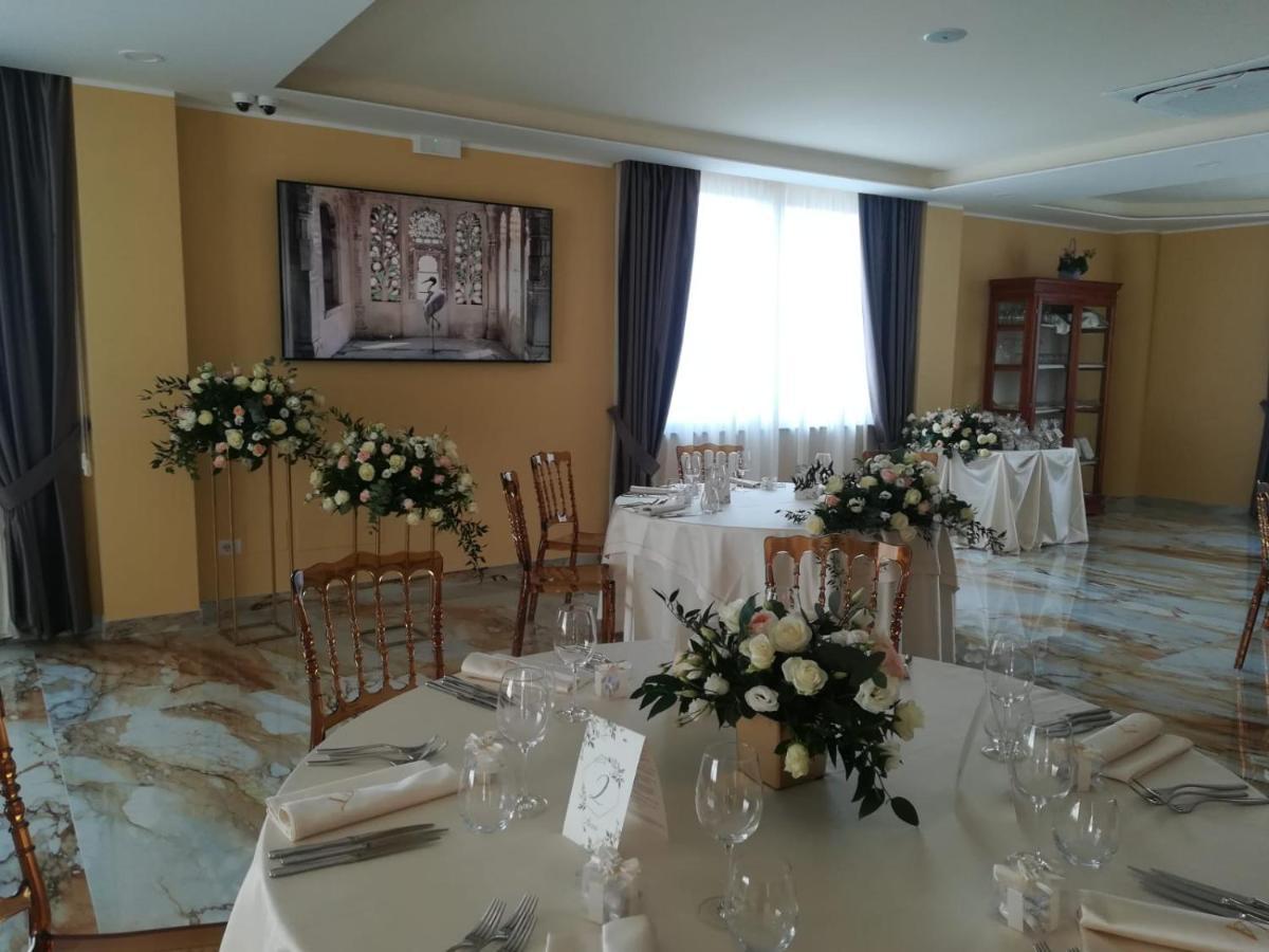 Hotel Ristorante Villa Terry Lauria Inferiore Buitenkant foto