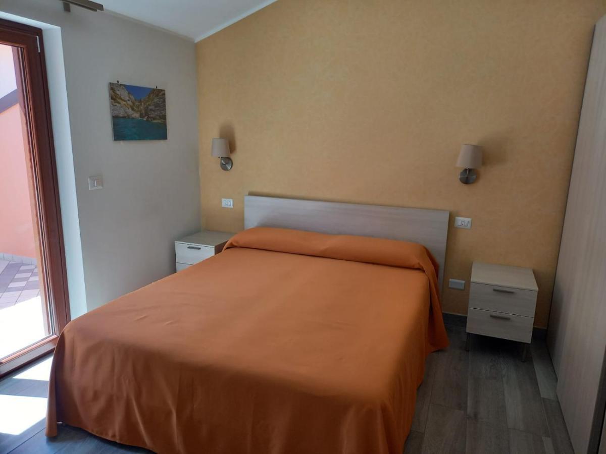 Hotel Ristorante Villa Terry Lauria Inferiore Buitenkant foto