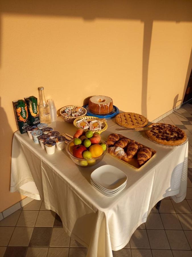 Hotel Ristorante Villa Terry Lauria Inferiore Buitenkant foto