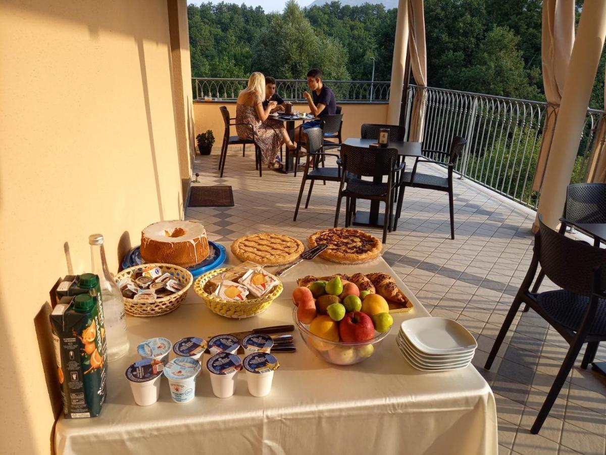 Hotel Ristorante Villa Terry Lauria Inferiore Buitenkant foto